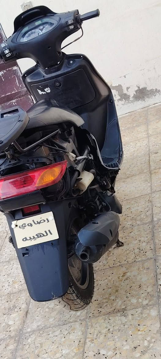 سلام عليكم
فراشه فحل جديده مكينه حاويه كلشي شغال بيهه  
السعر 400مكاني نجف شارع المطار ***********
