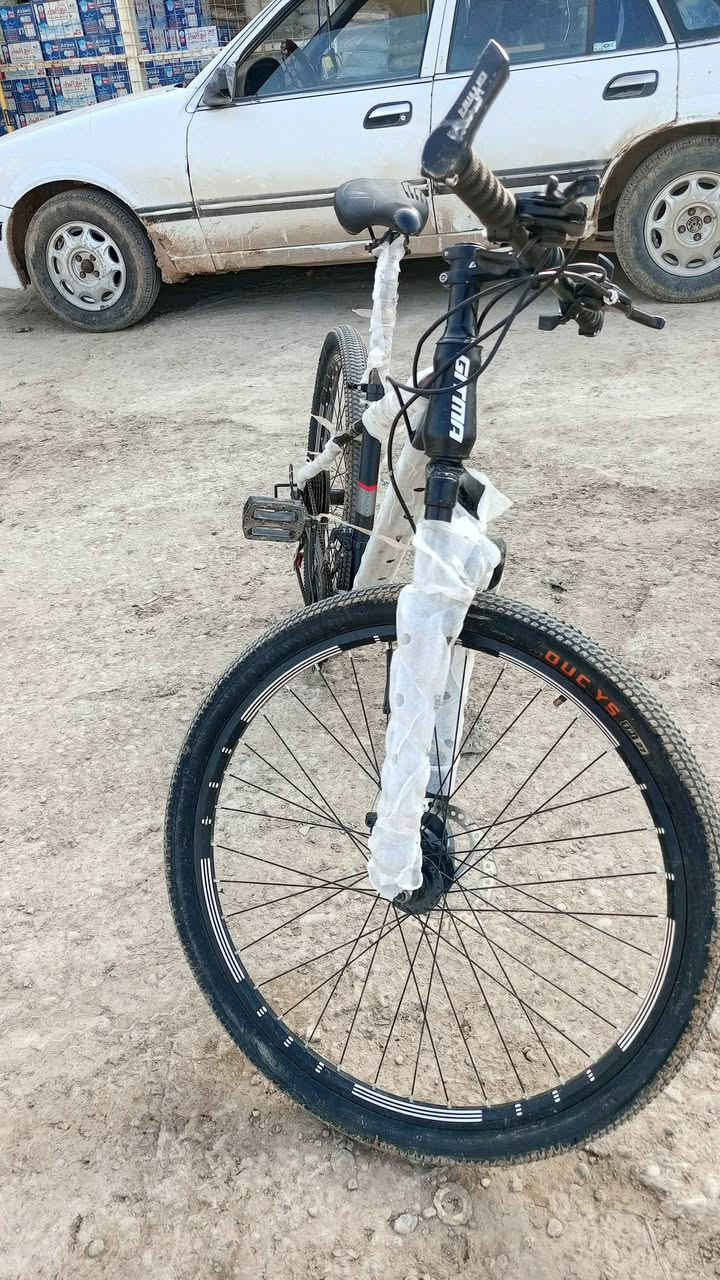 باسكل البيع جبلي الحجم الكبير  الون اسود كامل حساسات 7نمر بريكات كامله امامي وخلفي السعر؟       80بي مجال حك الجيه


**إذا كنت صاحب هذا الإعلان وتريد حذفه لأي سبب، رجاءا أرسل رسالة إلى الدعم الفني**