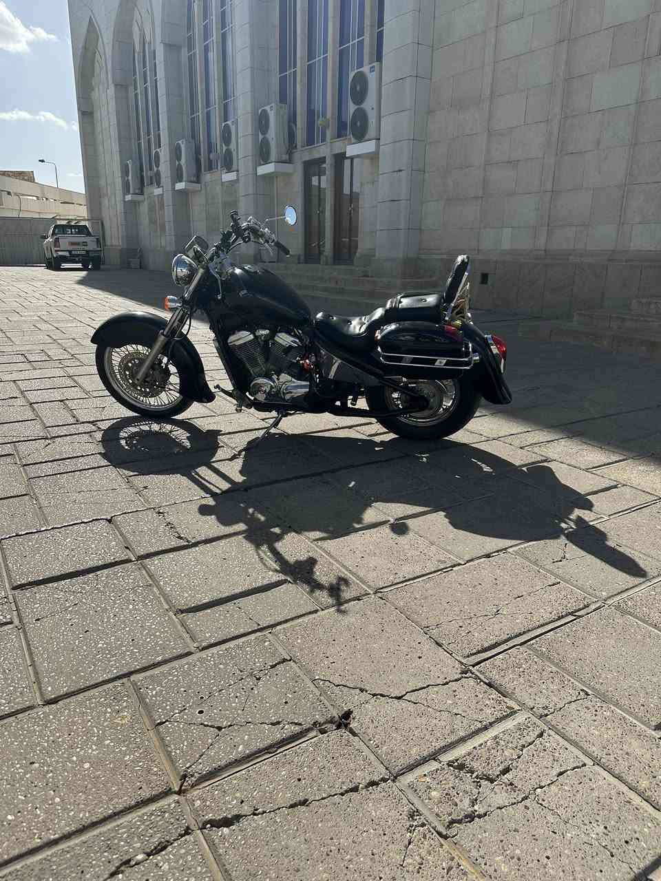 هوندا ستد رقم بغداد 
محرك 400cc
مكاني جميلة قرب جامع العقيله زينب 
للاستفسار:***********
