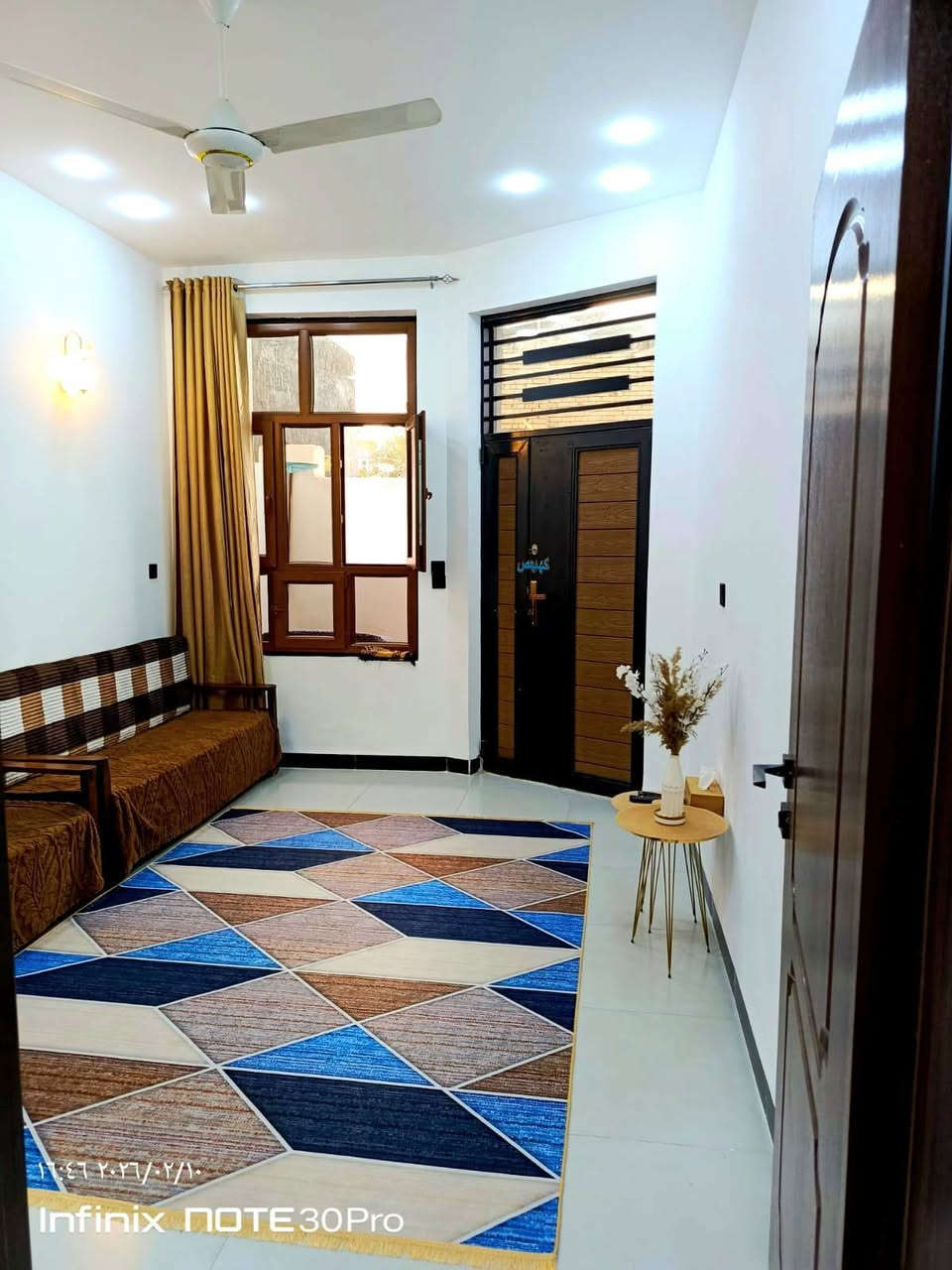 سلام عليكم دار للبيع مساحة 100 طابق اونص غرفتين نوم بناء حديث العنوان هورجب شركة ارض النخيل للاستفسار ‏‪***********
