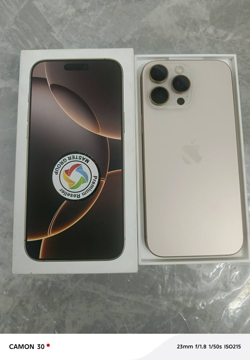 السلام عليكم
للبيع ١٦ برو ماكس 
بعده بالضمان
بطاريته ١٠٠ 
ماستر عربي وضمانه يخلص بشهر ٨
السعر مليون ٥٠ 
مكاني بغداد الشعب 
مستبدل شاشه وسط ومكفول من الخلل والعطل وكلشي فقط مستبدل شاشه 
***********
