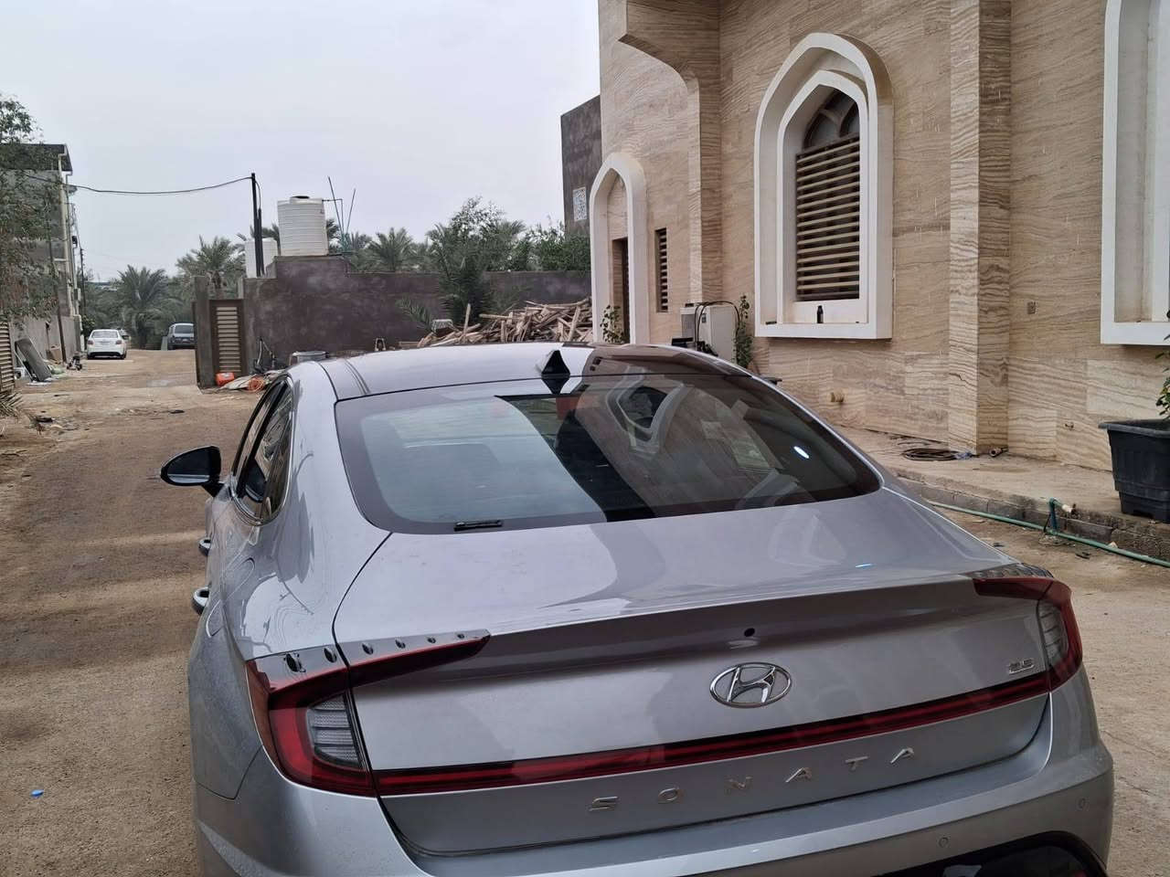 للبيع سوناتا 2023
خليجي 
 السعر 220 بيه مجال 
فول مواصفات 
السيارة ماشية الف 38KM
سيارة بحالة الوكالة 
مكفوله كفاله عامه
المواصفات ..
1-بصمة ابواب لمس. + تشغيل + صندوق 
2- بانوراما (فتحة سقف ) + بردة سقف كهربائي 
3- 4 كاميرات امامي خلفي جوانب 4K + مركزية
4-  دشبول دجتال متغير 3 الوان 
5- كشنات خلفية هيتر 
6- كشنات كهرباء + كشنات خزن ميموري 
7- كشنات تدفئة + كشنات تبريد 
8- لايتات 4 عدسات زنون عالي ناصي
9- 4 رادرات + توقف تلقائي 
10- انارة داخلية مركزية لون احمر بلادي بيبان ودشبول
11- حساسات امامي + خلفي
12- كاميرات جانبيه بل اشاره في الدشبول
13-  شاشة الحجم الكبير 12 انج + تحكم عام عل سيارة
14- سستم صوت BOSE الصوت 12 سماعه ودمام 2
15- هاندبريك بصمة + اوتو هولد للتوقف في الازدحام
16- شاحنة طوارئ شحن سريع
17- منافذ USB امامي خلفي + اشاير مري                       18- تبريد قطعتين + تبريد شاشه منفصل
19- صندوق الكتروني يفتح عند الاقتراب
20- محرك 2500 
21- لدات امامية + بكلايتات لد  
22-شفتات بل ستيرن كير ( تبترونك رياضي )
23- نضام المساعدة على الاصطفاف
24- نضام الترحيب عند الاقتراب داخل وخارج السيارة
25- ويل سبورت 18 + ماسحات اوتو تشتغل بل مطر
26- 5 وضعيات قيادة + تغير اللون في الدشبول 
27- نضام تحديد المسار للسياقة بين الخطوط
28- مستشعرات بل باب من تفتح الباب تتوقف السياره
29-اضائة ليد داخلية اكثر من 10 الوان
30- تحكم بالسيارة من خلال الموبايل بخاصية 
31- نظام اناره ترحيب الصوتي
مكان السياره البصرة
اتصال + واتساب 
***********
