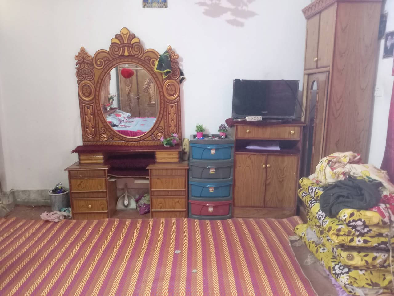 السلام عليكم غرفه خشاب للبيع استفسار اتصل على رقم ***********او
***********
