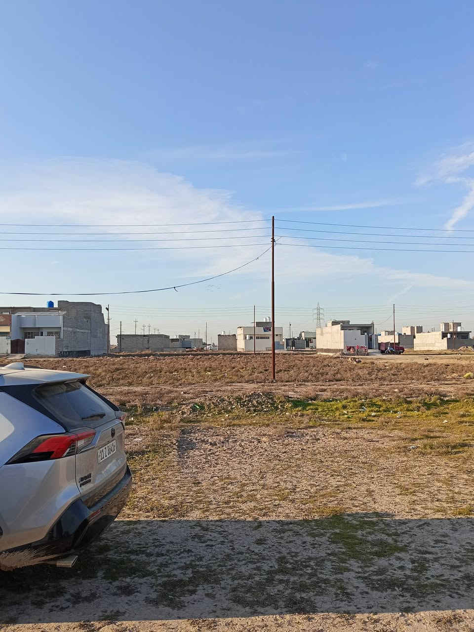 من رخصة الادمن يوجد لدي قطعة الرض للبيع 200مترخلف المشروع خلف محطة أبو حيدر عقد 17ابنص البيوت السعر 10وبيهة مجال قليل وهذا رقمي ***********
