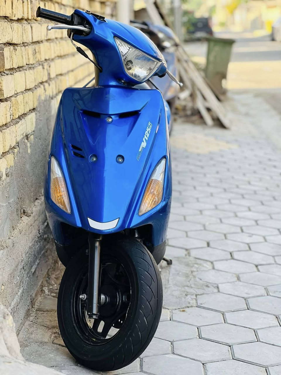 ادرس ياباني✅🪬
دراجه جديده ماشيه 2000
خاص مغلق 
***********
