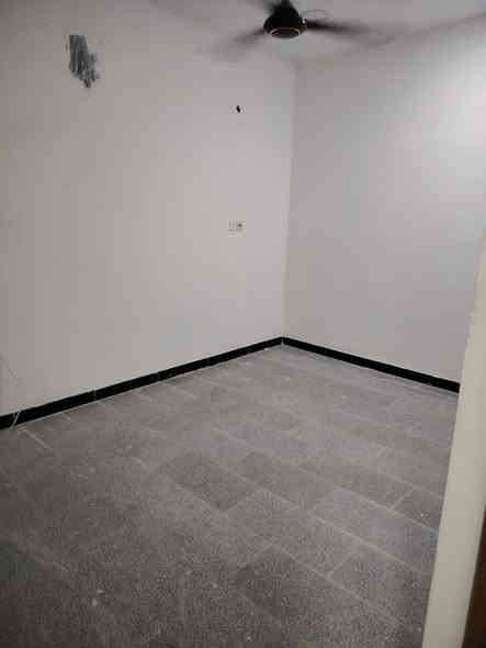 سلام عليكم توفر شقه حديثه كرادة داخل قريب بانزين خانه ابو اقلام غرفتين وصاله وخدمات 
للاستفسار الاتصال عالرقم 
***********
متوفر واتساب
