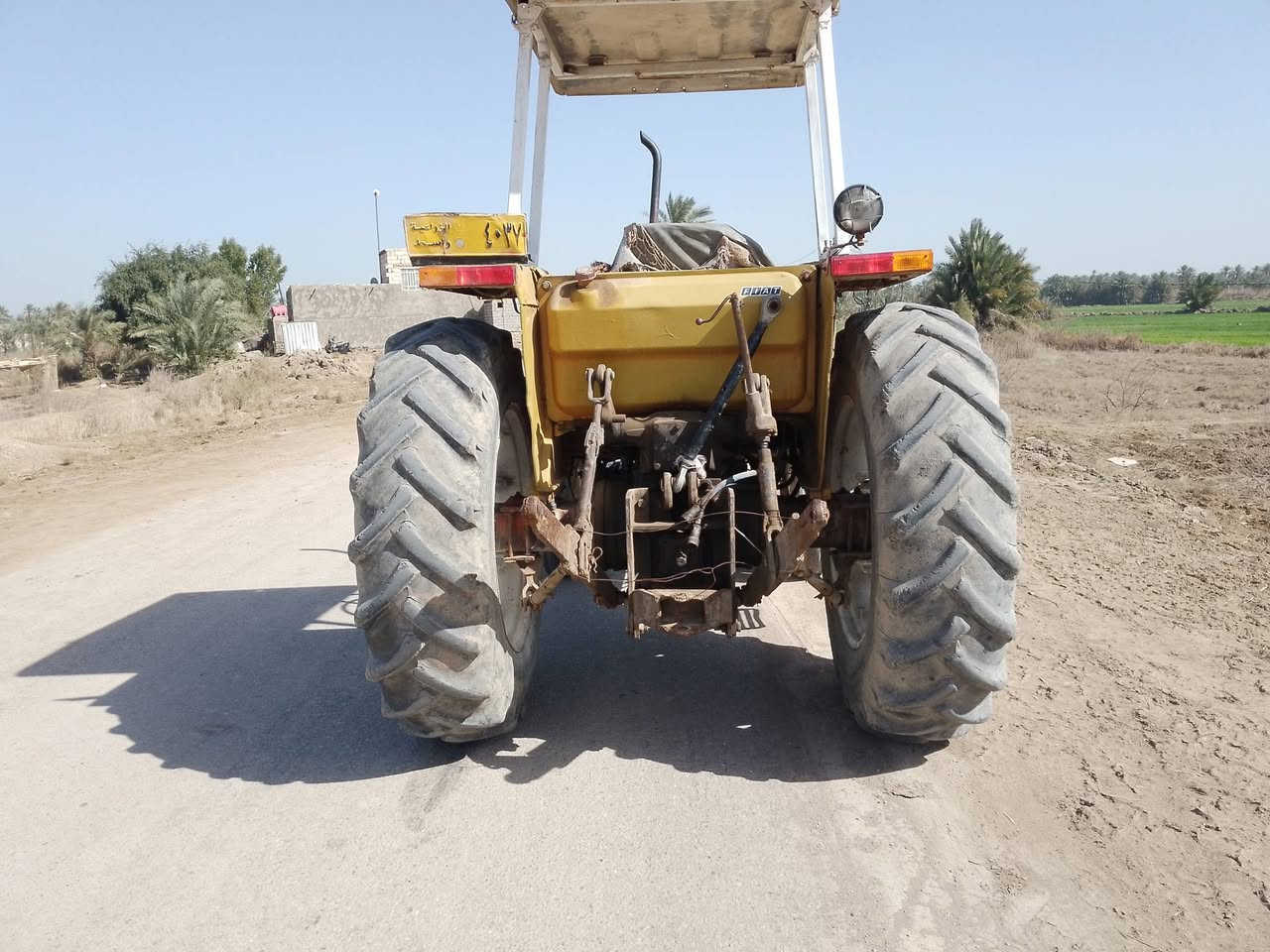 السلام عليكم 
للبيع فيات 780 ارقام وسنوية واسط 
مكينة وكير واكسل مكفولات تايرات نص عمر باتري جديد المكان ديوانية -ناحية الصلاحية ***********
