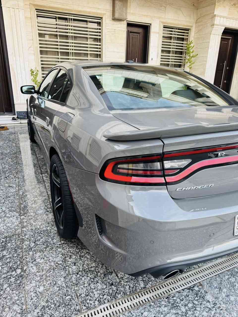 سلام عليكم 
جارجر R/T 8 سلندر خليجيه وكاله 
فول مواصفات
مديل 2023
ماشيه 26 الف كيلو يعني بعدهي زيرو
مكفوله من كلشي 
سعر 41 الف دولار يعني 410 ورقه 
مكاني زيونه 
رقمي ***********
