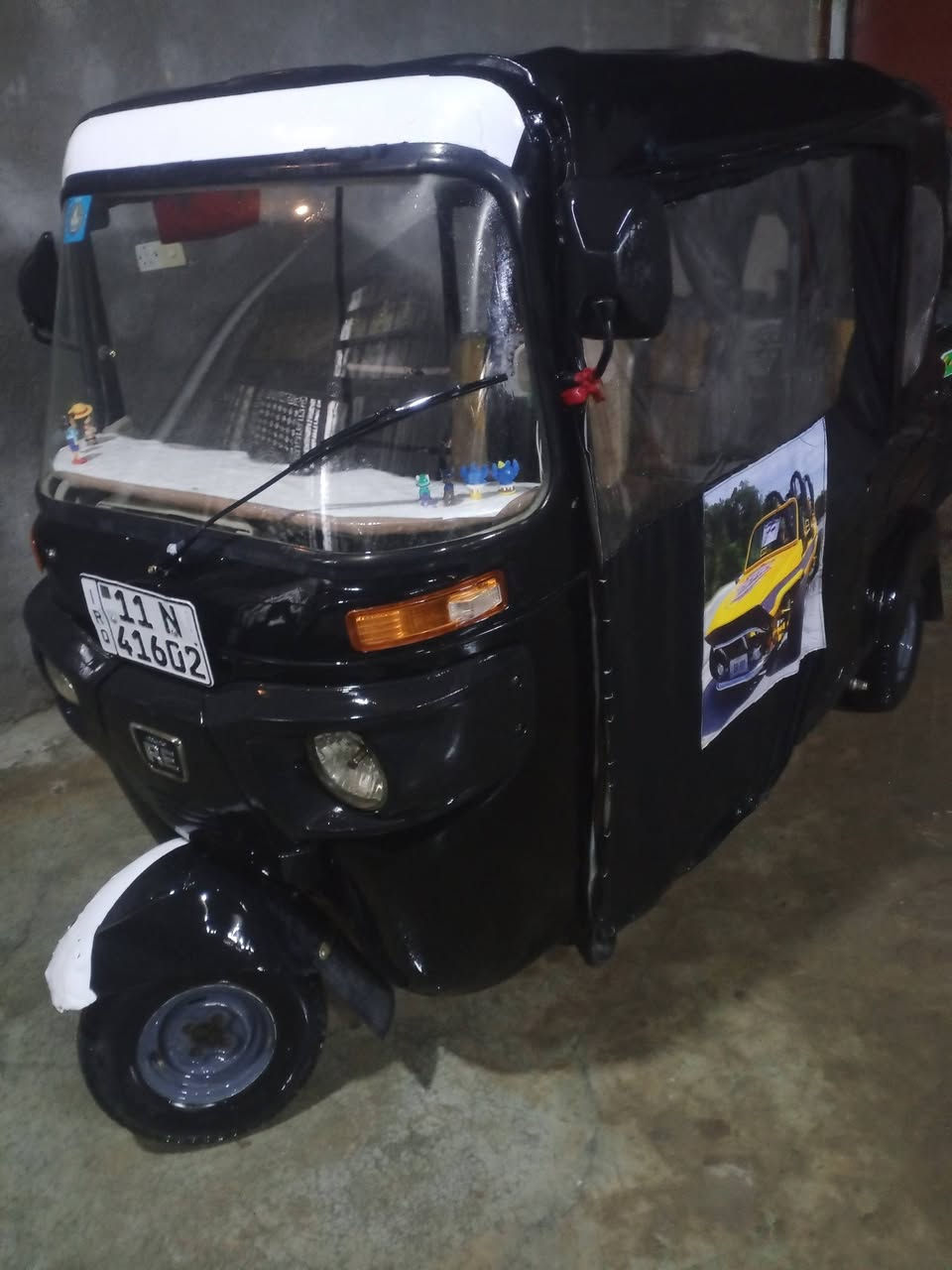 السلام عليكم تكتك للبيع مرقم بغداد النهروان السعر،8وبيها مجال ***********
