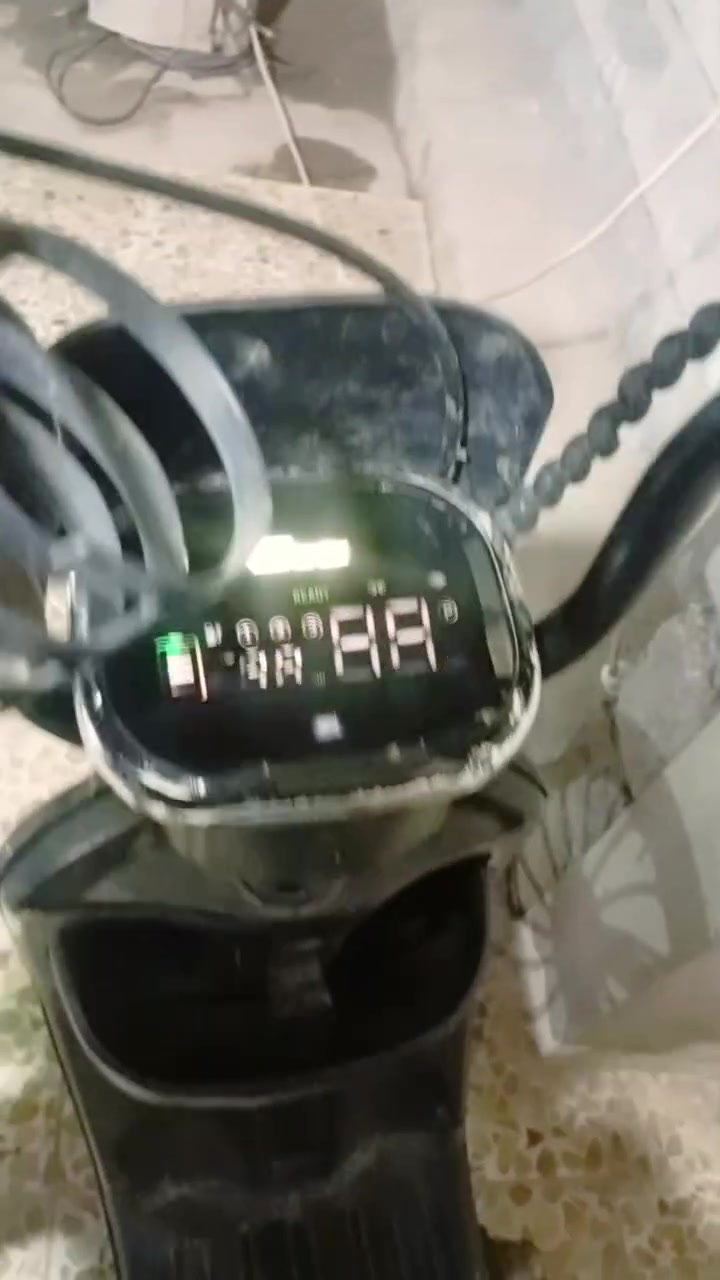 @ السلام عليكم ماطور شحن للبيع العطل بيه دبلات الباقي مقفول من كل شيء للبيع مستعجل


**إذا كنت صاحب هذا الإعلان وتريد حذفه لأي سبب، رجاءا أرسل رسالة إلى الدعم الفني**