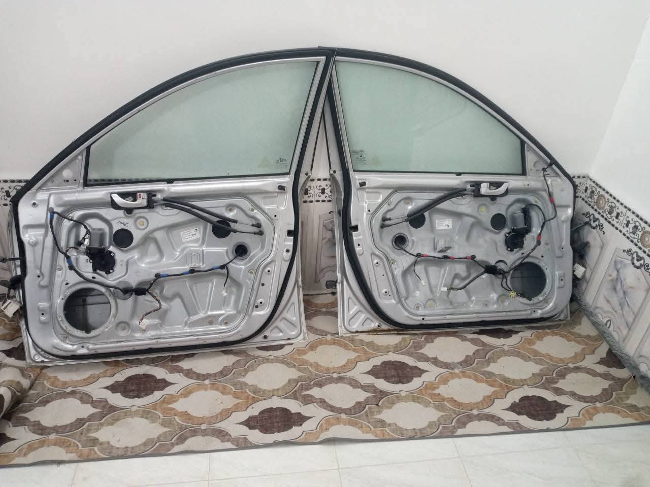 سلام عليكم ابواب سوناتا حاويه شرط نضافه يرهم من مديل 6 الحد 10 كاملات ماعده بطاين وسماعات أبيع شلع سعر 550 وبيهن مجال ورحم الله والديكم مايعجبه سعر براحته صناعي متروس وشتري تريده كلمن يبيع بكيفه مكاني نجف ستفسار الاتصال ع رقم ‏‪***********‬‏
