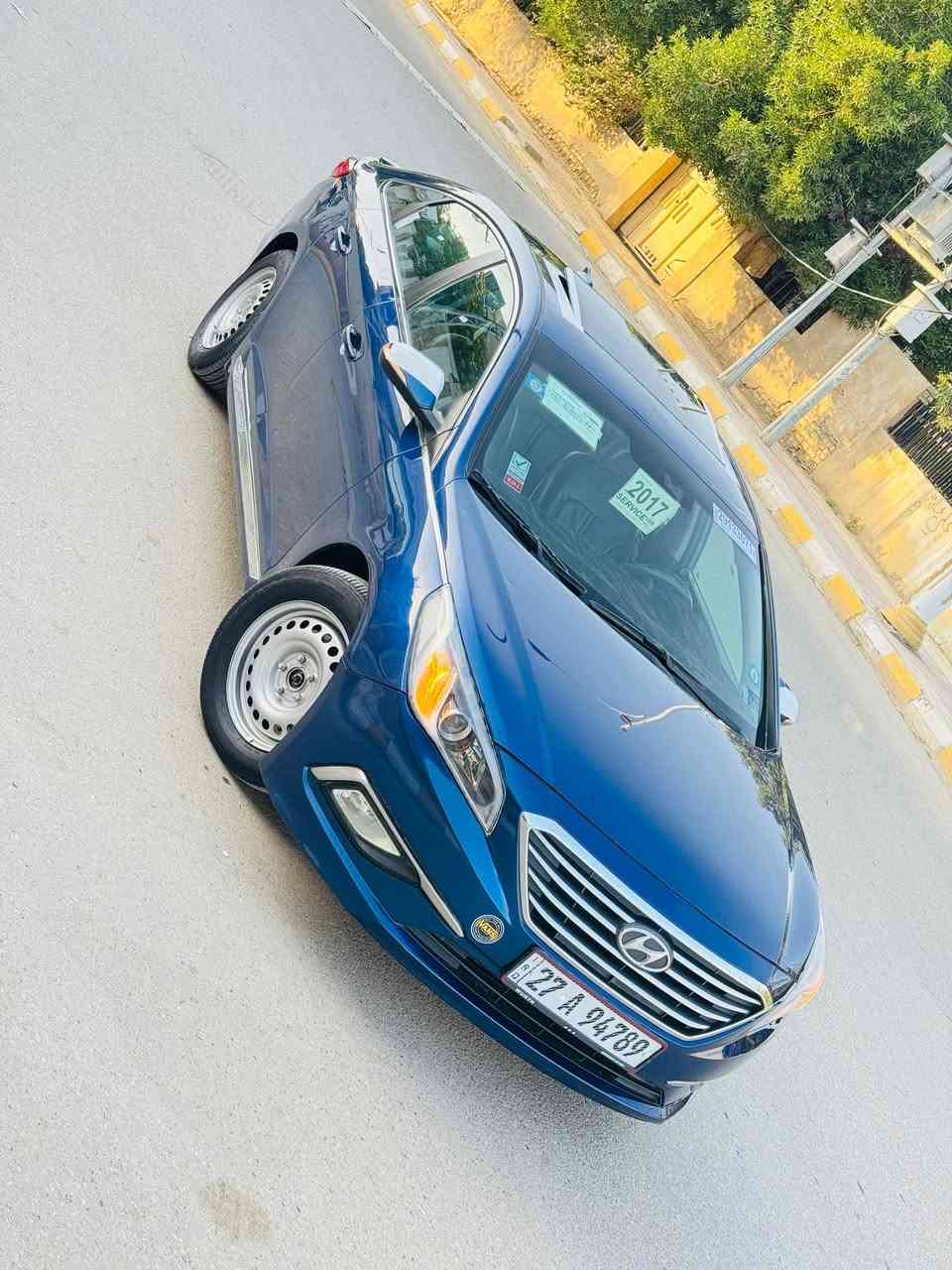 السلام عليكم للبيع سوناتا موديل 2017 وارد أمريكي رقم ذي قار إنكليزي سنويه إصدار جديد حره تحويل بيها تبديل جاملغ وباب وصبغ 3 قطع بدون عابر بدون دواخل افخاذ لغود برانكيتات شواصي مكفولات مواصفات سبورت أشاره ب المرايه دوس نيكل  دبل كزوز فتحة سقف عمل كشن جلد وكهرباء شاشه جبيره وكامره سويج عدد 2 لايت لد وعليها منضومه زنون تحكم استرين ارضيه مفروشه جلد دبل كزوز انضمه قياده وباقي المواصفات المعروفه 
ماشيه 146 سياره جديده محرك 2400 ما مفتوح تخم تاير جديد 
السعر 103 وبيها مجال 
العنوان الناصريه 
‭0787 412 9040
