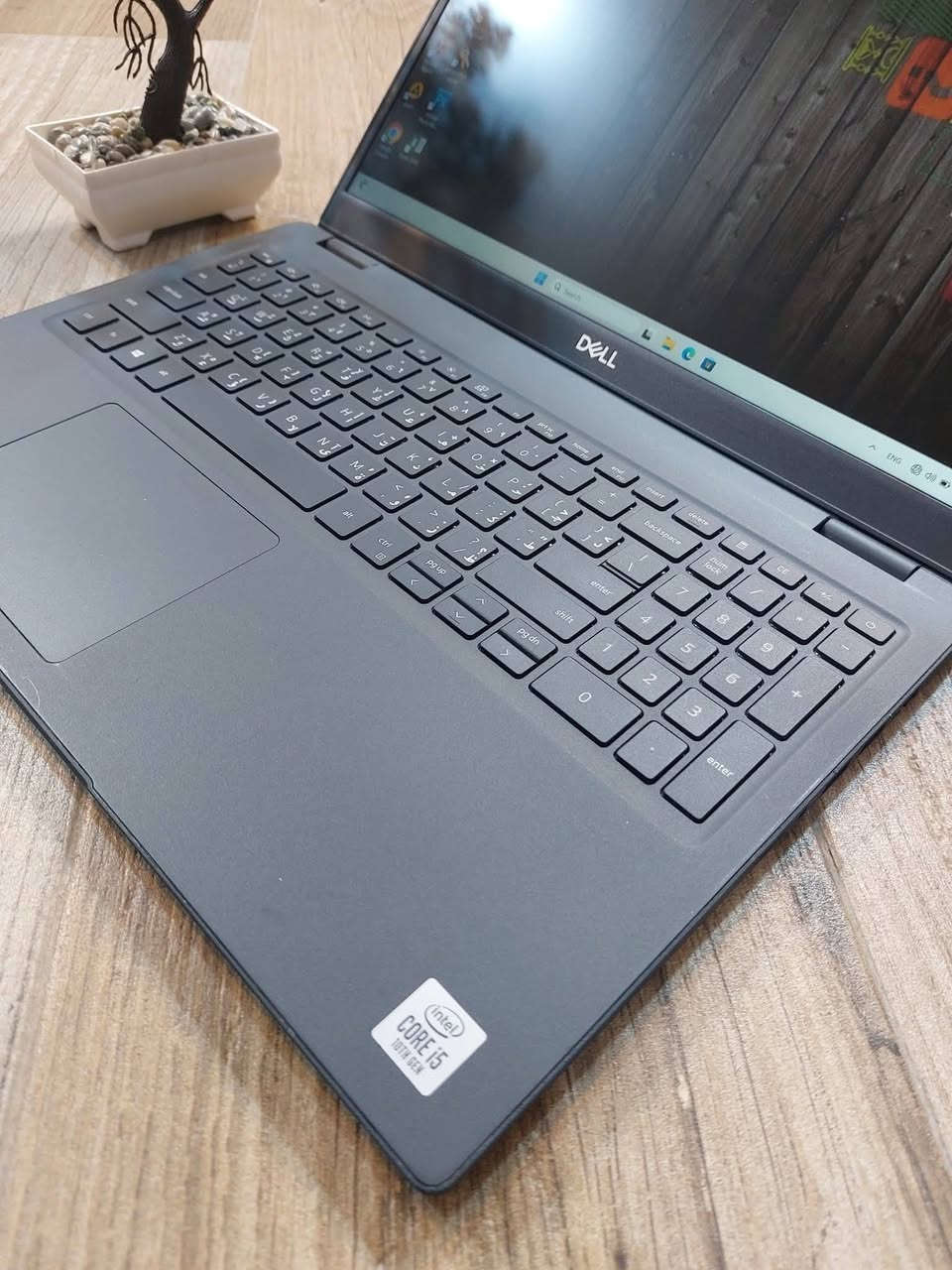 DELL 3510  Ci5جيل عاشر سلم حجم شاشة كبير 15.6 
. 
 السعر ثابت  310 الف مع التوصيل
. 
 مناسب للدراسة والبرامج المكتبية والطباعة والتصفح  نظافة عاليه جدا
النظافة شرط اخو الجديد تفحص بيدك واجيك 
……………………
 المعالج Core i5-10th 
 ذاكرة الوصول العشوائي (الرام) 8GB 
 التخزين( الهارد) SSD 256GB 
 مقاس شاشة 15.6 عاليه  FHD
 منفذ HDMI & TYPE C 
 كيبورد  عربي انكليزي
…………………………………


**إذا كنت صاحب هذا الإعلان وتريد حذفه لأي سبب، رجاءا أرسل رسالة إلى الدعم الفني**