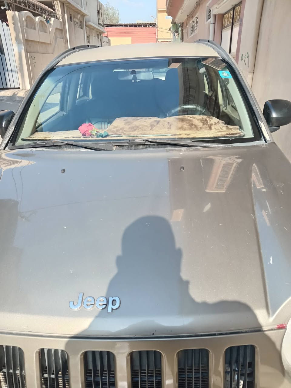 السلام عليكم جيب كومبارس الموديل 2007 الرقم نينوى انجليزي باسمي سنويه ل 2030 محرك وكير اوتوماتيك شرط مال كصه مصبوغ نصف السقف وبعض القطع من السياره انطيك مصبوغه عام كابون بنزين السعر 55 الاستفسار الاتصال بالرقم***********
