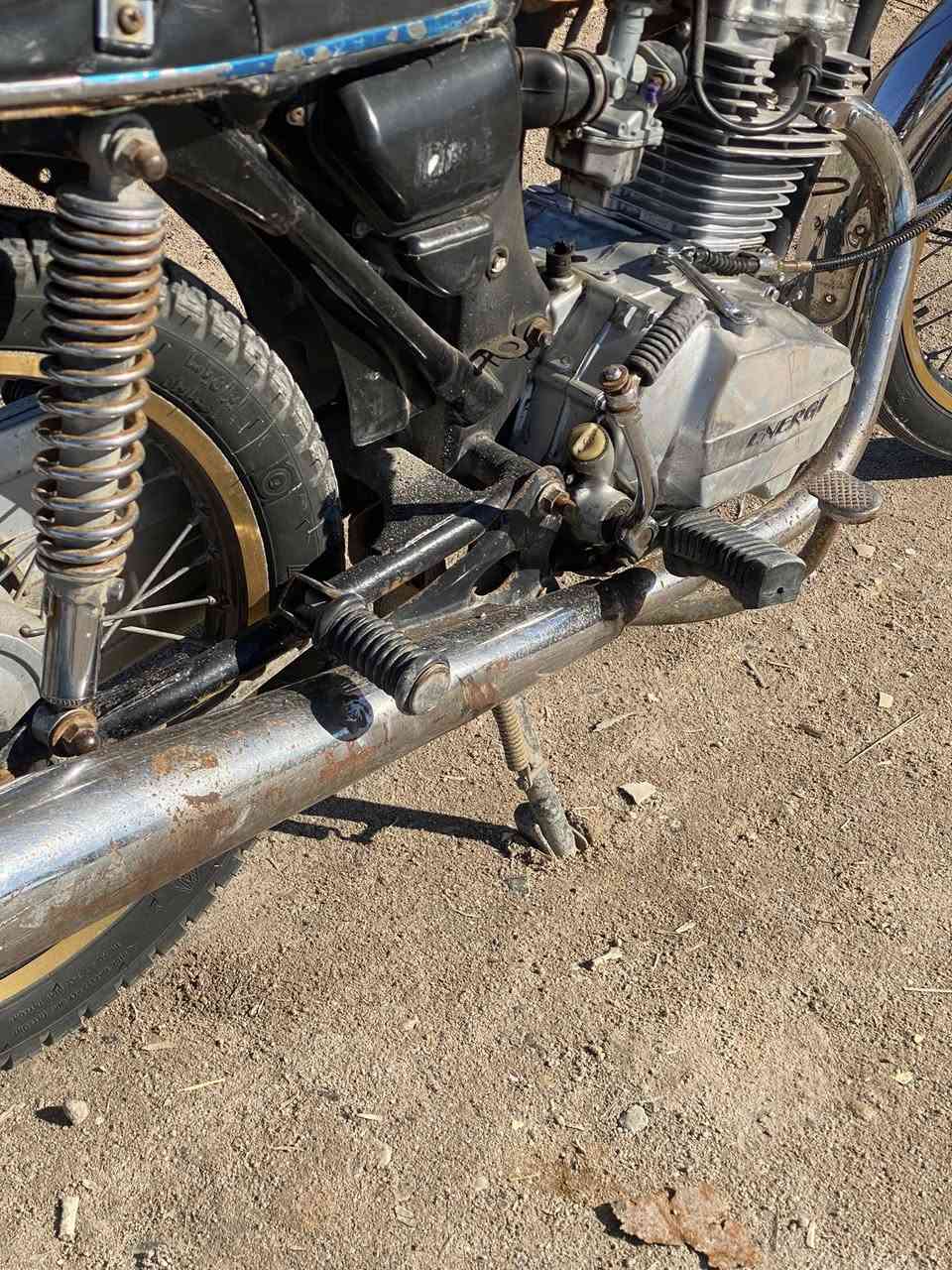 سلام عليكم دراجه أيراني نيرجي موديل 14كله بلاد مابدل اي شي منها كله عل لبلاد بس التانكي مبدل أدوات دراجه أدوات ضايعه لوراق مالتها وسعر خاص رقمي ***********
