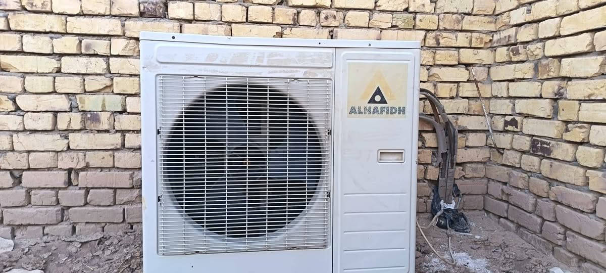 سبلت للبيع شرط الشغل وتبرير 
سبلت حافض3طن 
وسبلت اوناكس طن ونص غاز 410
مكان ناصريه زدناويه
محتاج واريد ابيع 
وتس اب ***********
اتصال ***********
