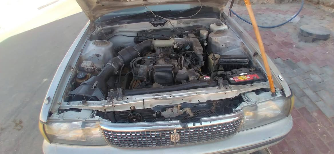 مارك كربلائي تكم لون سلفر مديل 94 رقم كربلاء  انكليزي حلو  كهربائيات نظيفة محرك نظيف كير جديد سيارة حلوه ونشطة مكفولة من الكص ونقل الجثة السعر 49 وبيها مجال مكاني كربلاء للاتصال  ***********
