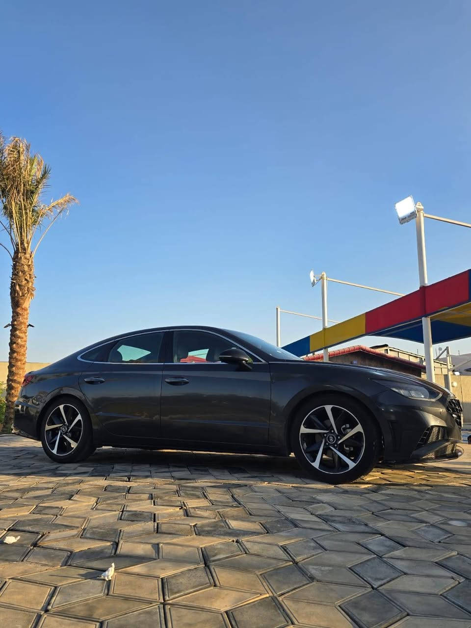 السلام عليكم
سوناتا ٢٠٢١ وارد امريكي مكينه ١٦٠٠ تيربو بدون سلايد 
بيها ٣ قطع صبع و تصليحها محلو البنيد يحتاج تبديل  والجاملغ  ضاربيها كلير تعبان معروضه للبيع بسعر مناسب مكانها حله
ماشيه ٨٦ الف كيلو 
للاتصال ***********
