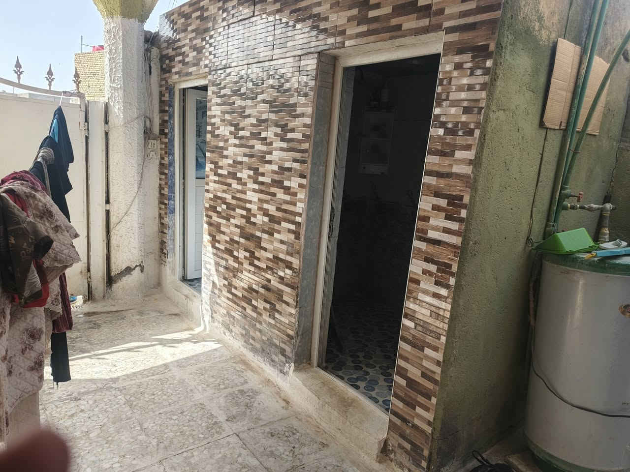 السلام عليكم بيت للبيع زراعي خلف عمارات الزيتون شارع سيدهاشم ابوعرابيد مساحة ٣٠٠متر السعر٤٠مليون الاستفسار يرجا الاتصال👈 ***********
