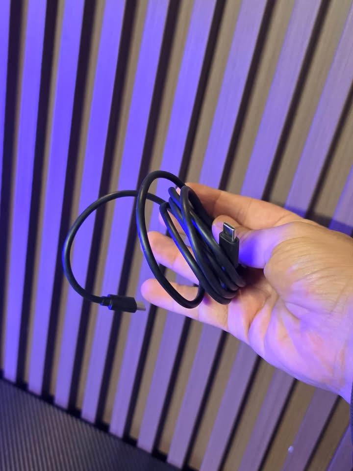 Insta360 Link 2c 
4k ويب كام 
اخت جديد 
قفلة ١٢٠ الف مع توصيل
***********
