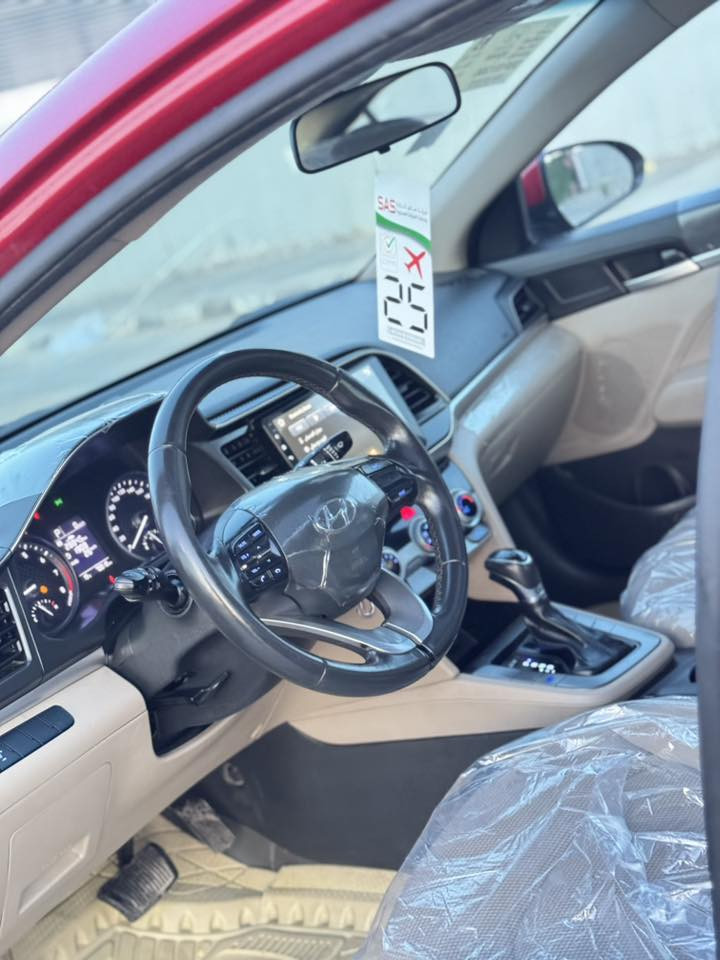 السلام عليكم 
النترا 2020.   : //// ابسمي
خليجي شركة العامة 
مكفوله كفالة عامة 
ماشية.   70 الف شرط لفحص
فتحه 
حساس امامي خلفي 
3 انظمة قياده 
قطعتين تبريد 

رقم انكليزي هزه وسنويه جديده 
شاشه اعطال 

سياره جديده ماناقصها اي شي 
السعر. 143$$
عنواني   بغداد 
***********📲
