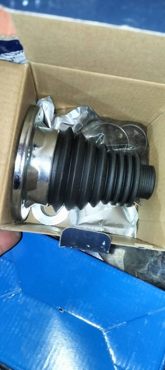 تتوفر قطع غيار فولكس واكن 
واتساب 
*********** او مراسلة بالمسنجر
