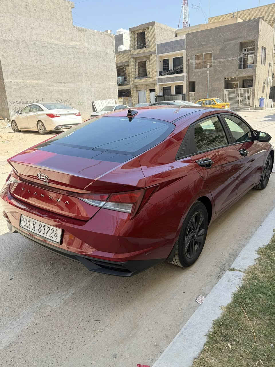 النترا موديل 2023 احمر مكينة 2000 دوش السيارة ماشيه 82,000 كيلو جديدة بيها بارد خشم البنيد فقط 
مثل ما موضح بالصور 
طاك ارباك ستيرن ومرجعه سستم بلادي
مواصفات  :
فول رادار
تحكم استيرن
مانع انزلاق
مانع انحدار 
كروس سرعة
تحديد مسار
بصمه ابواب
تشغيل عن بعد
بصمه تشغيل
شاحن 
شاشه لمس 
كار بلي بلادي
رقم بغداد معوقين باسمي باقي 4 سنوات وتصير حرة 
سيارة جديدة بمعنى الكلمة كامله من كل النواحي مابيهه اي نقص
السعرر 140 وبيها مجال 
العنوان : بغداد حي الجهاد
رقم الهاتف :  ***********
