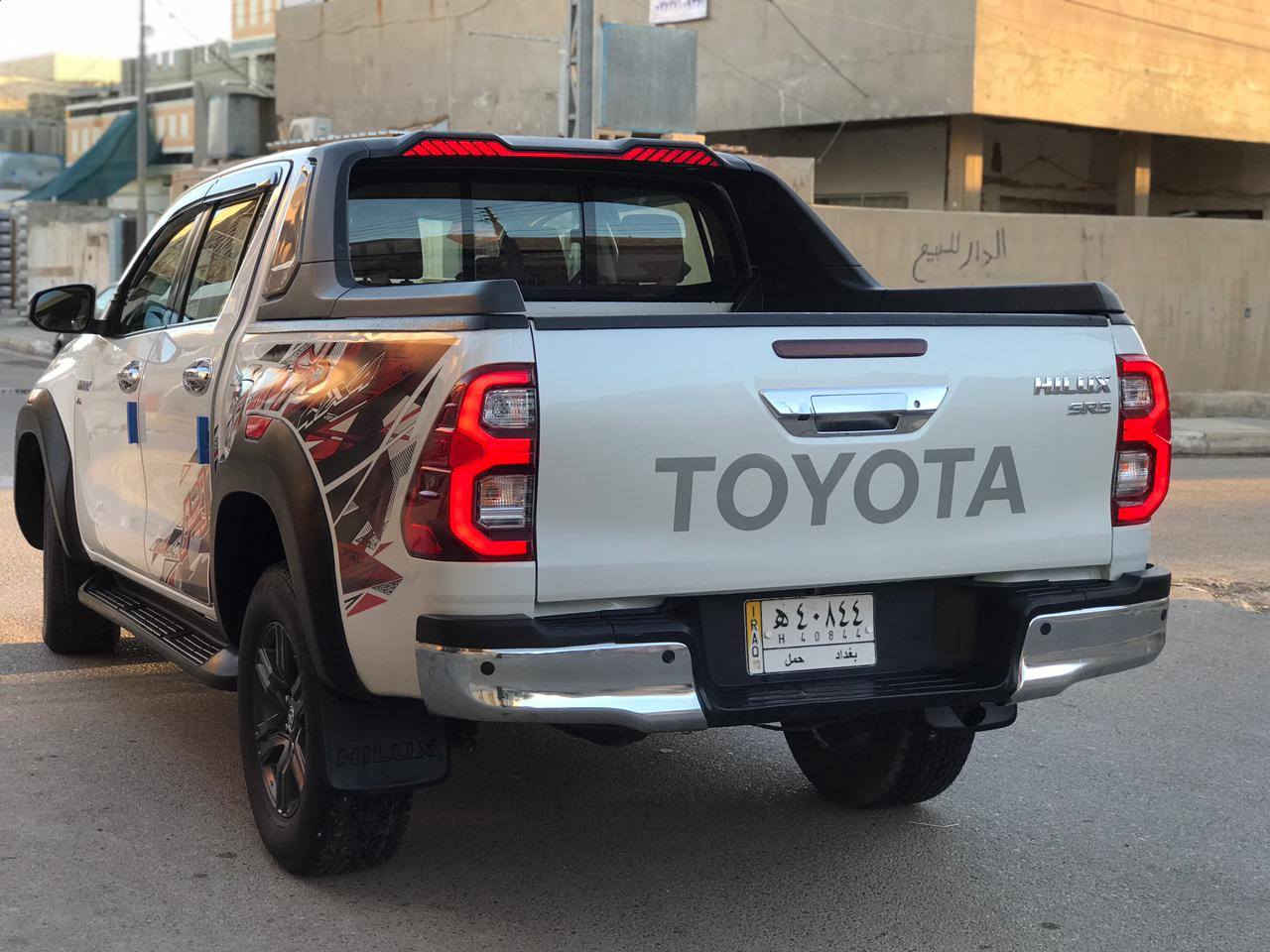 السلام عليكم هايلكس تي اردي 2022 ساز 
ماشيه 98 الف حقيقي سياره جديده ومامتعوبه اترايهة حلو ونصبتها حلوه 
رقمها بغداد تحويل مباشر محرك وكير بحاله الشركه كفاله 
حساس كامره شاشه كشانه تبريد مري شفط مانع تزحلق شفتات استيرن السياره ترايها حلو  
مكان السياره فلوجه السعر ***********
*********** الفلوجة, الأنبار
