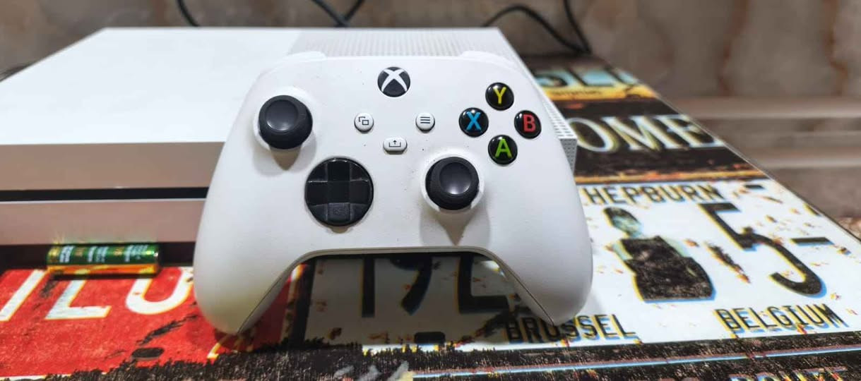 Xbox one s 1 TB
جهاز نظيف مابيه خلل قبل ٣ اسابيع خلص الاشتراك كيم باس مالته وياه يده مال سيرس نظيف مابيها خلل فقط الشحن تحتاج تطبك الواير حتى تاخذ شحن اما الباقي مابي شي  الجهاز مفتوح لغرض التنظيف وادائه كلش مستقر وحلو سعر ١٥٠ وبي مجال ، عنواني ناصرية مركز - نهاية شارع ابو لبنان ناصرية, ذي قار


**إذا كنت صاحب هذا الإعلان وتريد حذفه لأي سبب، رجاءا أرسل رسالة إلى الدعم الفني**