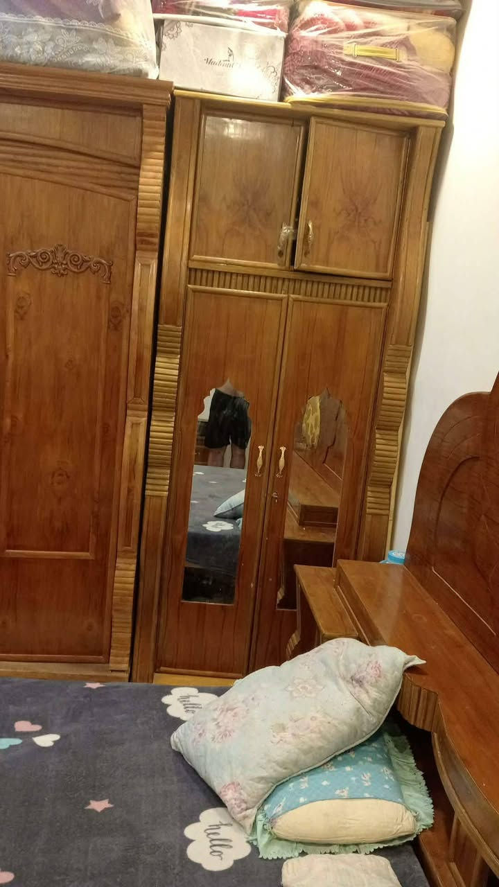 للبيع ٧٥٠ وبيه مجال ***********
