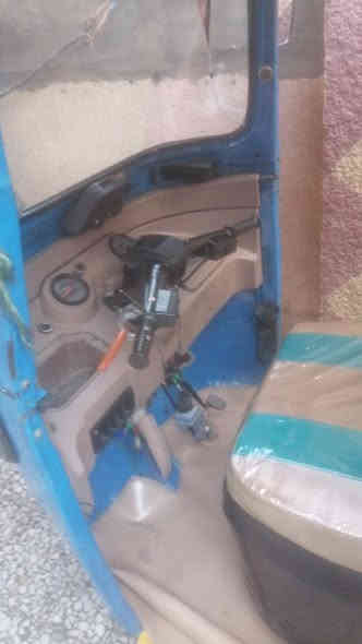 السلام عليكم شباب تكتك20رقم وسنوية تحويل ثاني يوم تكتك خير من الله مثل ماواضحة يمك بصور عنون الكمالية شارع مرطبات مشمشةرقم***********
سعر6250
