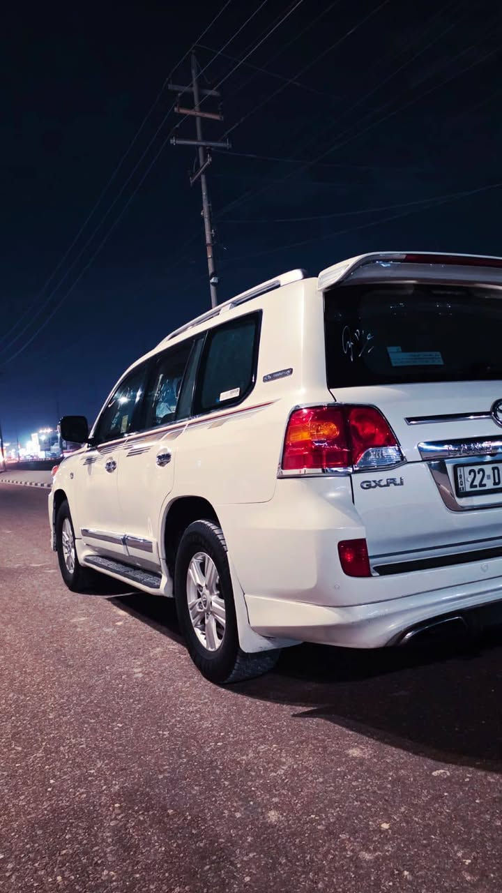 السلام عليكم
للبيع لاند كروز ستينيه اصل مديل 2011 خليجي 6سلندر 4000

7 راكب

رقم  اربيل الدولي

كير مكينه مكفولات 

تبريد ثلج 

ماشية 190

المواصفات GXR.i

ثلاجة 

فتحه 

بصمه 

حساسات 

كشنات كهرباء 

تبريد 3 قطع 

لايت زينون 

سستم صوت 

شاشه ابل كار بلي 

دخول ذكي 

بصمه ابواب  

اشاير مري 

تحكمات ستيرن 

كامره خلفيه 

كشنات جلد بقلاوه

كشن كهربائي 

تبريد منفصل 

وبقيه المواصفات المعروفه 

بيه مكان الخطه مصبوغ فقط بدون دواخل 

 مكان السياره نجف حي النداء

السعر ٢٧٥$ بيها مجال رقم صاحب السياره  *********** 

  اي استفسار اتصل
