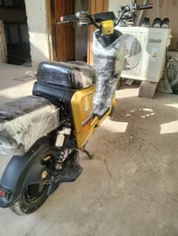 درجه R9 2025 جديده السعر 400 وبيها مجال التواصل 07850677116