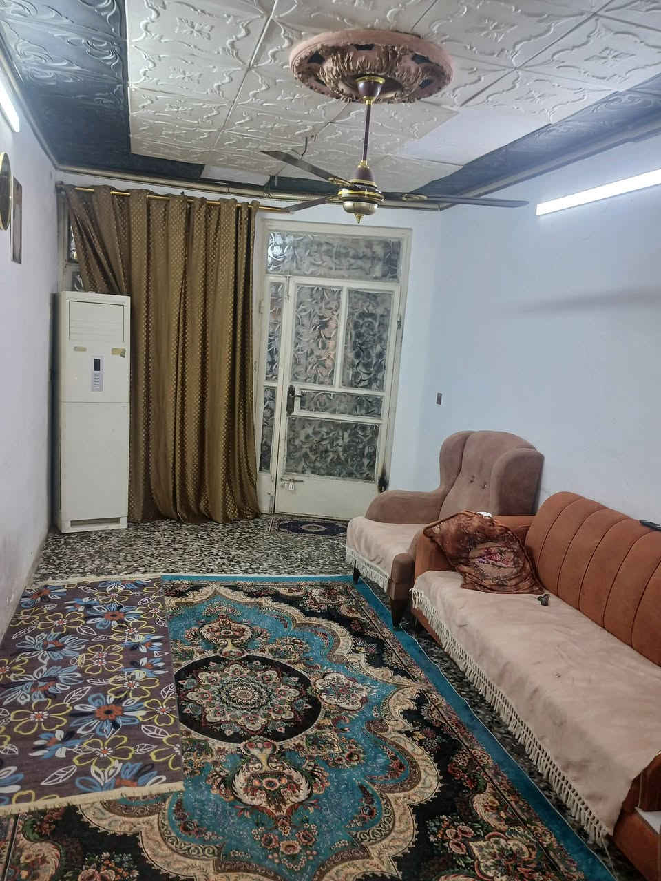 دار للبيع مساحه100م طابو صرف طابقين مكان شهداء البياع الاستفسار الاتصال بلرقم ***********
