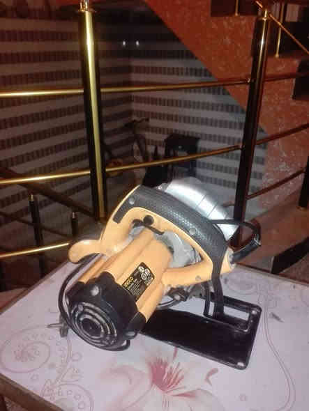 منشار كهربائي عدد اثنين الاول قرصي يصلح لقص الحديد والخشب سعره 50 الف والثاني منضدي خشبي
 سعره 30 الف 
للاستفسار الاتصال على الرقم ***********
