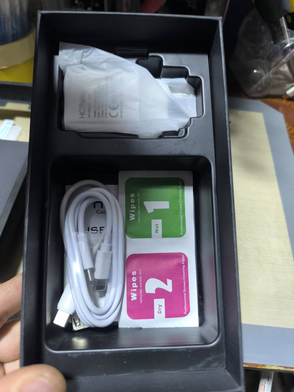 جهاز موبايل ماركة HOTWAV CYPER 13 PRO  ذاكرة 256 كيكا ورام 12 كيكا تردد الشاشة 60 هرتز  بطارية عملاقة 10800 ملي امبير اندرويد 13 مدرع جديد بالباكيت والجامة الامامية مفطرة ولكن الجهاز لمس شغال طبيعي جاية ويا شاشة احتياط ماعرف اله لو لغير موديل... تواصل خاص او واتساب ***********
