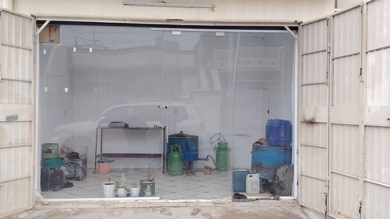 ئه م درگا بوفروشتن له كه ل شوشه و سككه يا ***********
