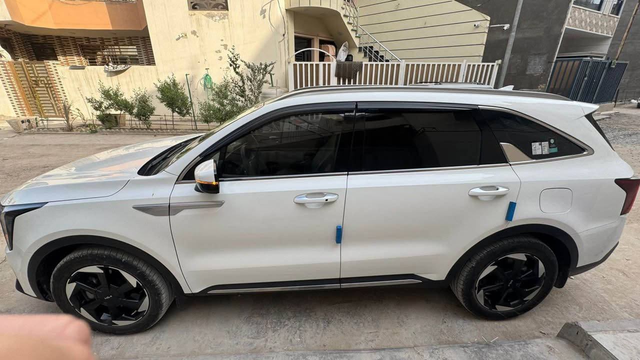 من  رخصت الادمن المحترم للبيع سورنتو  موديل 24  
مكينة 6 سلندر 
7 راكب 
جلد  بانوراما 
رقم اربيل  مضلل سنوية بااسمي 
 موجودة بغداد   تحويل مباشر 
*********** بغداد, العراق
