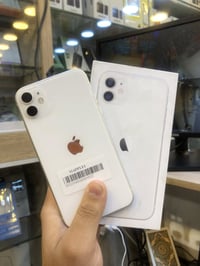 ايفون ١١ عادي بلاديني ممفتوح شرق اوسط عربي ذاكره ١٢٨ بطاريه ٨٠ فول نضا...