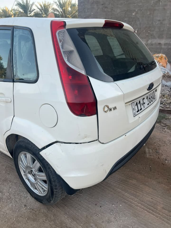 سياره فورد للبيع موديل ١١ سياره محو مكينه وكير اكو خلل بتنمير كير دواخل نظيفه تحويل ثاني يوم السعر ٣٤ وبي مجال بسيط مكانه تاجيات للاستفسار ***********

