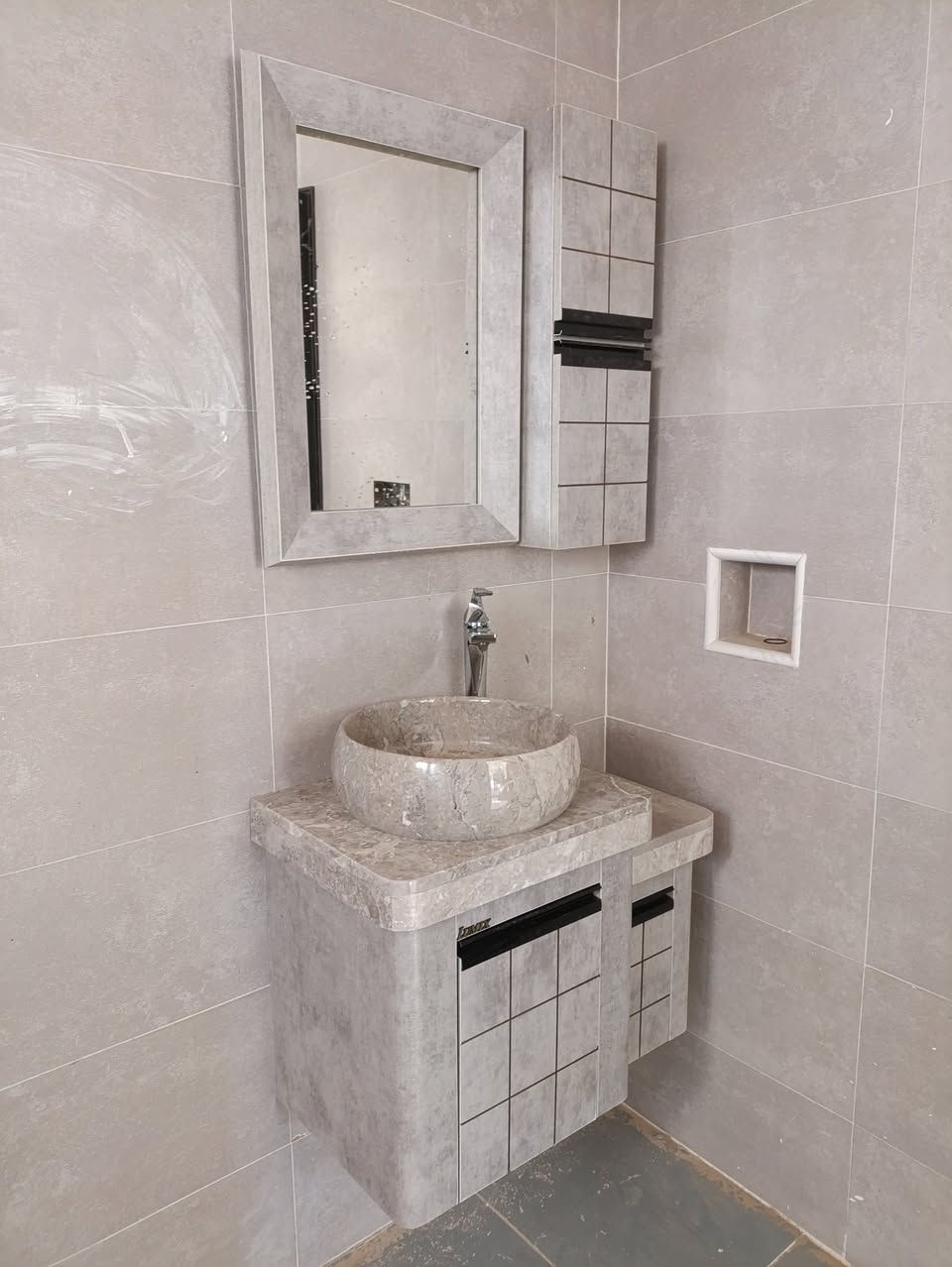 سلام عليكم ورحمة الله وبركاته 
تأسيسات صحية عامة ***********
