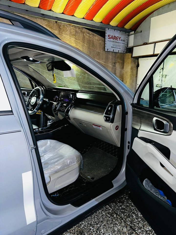 سورنتو 2022 وارد امريكي رقم بغداد   

🔴بانوراما سقف                        
🔴تشغيل عن بعد دخول ذكي     
🔴بصمه 
🔴لايت عدسه زنون عالي ناصي بلادي 
🔴لدات 
🔴مري قلاب اشارة ترحيب 
🔴صندوك ذكي وكهرباء 
🔴كراسي جلد هيتر كراسي vip 
🔴7 راكب 
🔴شاشه جبيرة كامرة 
🔴 
🔴 فول رادارات امامي خلفي جانبي 
🔴ويل كب 
🔴 سايد بريك اوتو 
🔴اوتو ستوب 
🔴
🔴اربع انظمه قيادة 
🔴
🔴 
🔴محرك 2500 توربو 
🔴شاحن واير ليس
🔴بعد بيها هوايه مواصفات 
🔴بريك ذاتي خلفي
🔴 بريك ذاتي امامي
🔴 لون مميز 
🔴 
ماشيه 24 سياره بدون حادث كلين  

مكان السيارة بغداد ***********
مرواس عادي
