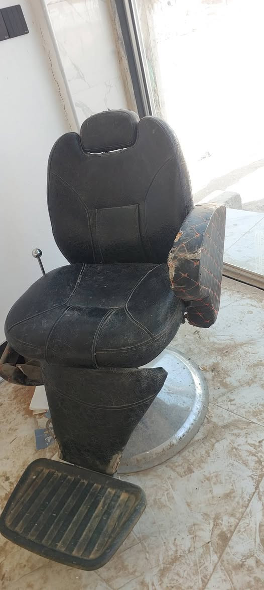 كراسي حلاقه للبيع
خلف ملعب النجف الدولي 
قيم بما يرضي الله واخذهن 
واحد جكه عاطل والشبح مابي شي بس عايز دهن وتجي شوف بعينك


**إذا كنت صاحب هذا الإعلان وتريد حذفه لأي سبب، رجاءا أرسل رسالة إلى الدعم الفني**