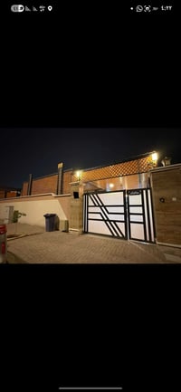 مجمع الجوهرة • الزون الثاني شارع سايدين • ٢٥٠م