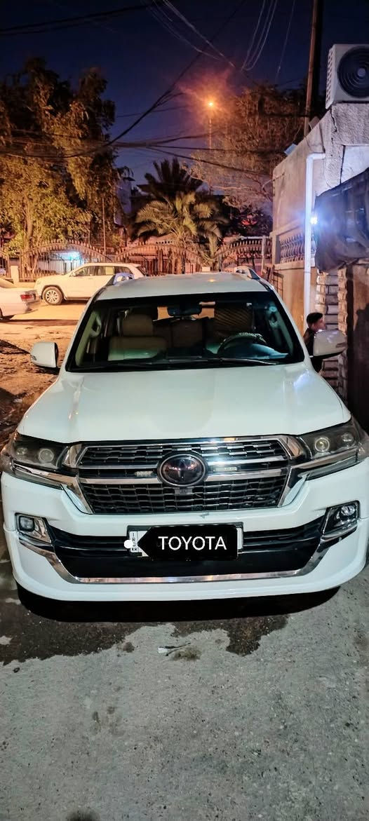 ارواس بتاهو ٢١ وفوك بوليسي📢👮 او مواصفات عادية وانطي فرق حسب النظافة
جكسارة ١٣ محدث ٢١  شمالي
تحديث درجة اولى فوول داخل خارج
رقم سليمانية بسمي شخصيا
محرك ٣٦٠٠ المرغوب
ماشية قليل نظيفة جدا
جميع اوبشنات شغالة 
سيارة بلادية كبس شركة كير محرك تفرعات 
حادثها صفحة جاملغ بابين
كفالة من كص او كلبة او شواصي 
 ***********
