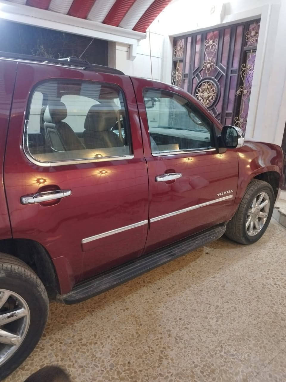 يوكن موديل ٢٠١٣ رقم بصرة مشروع وطني باسمي
فئة SLT المواصفات فول على فول
ضربتة جاملغ وبنيد والجاملغ الثاني الامامي مصبوغ هنا بالعراق واكو بار بالباب العبري الخلفي جهة عكس السايق
شاصي مكفول
محرك جديد قبل شهرين مشدود
كير مكفول
السيارة بيه ادامة كاملة وناعمة
بيع او مراوس بموديل ١٥ الى ٢٠
مكان السيارة بالعمارةالسعر 190 بيه مجال*********** مكلف بل نشر انه
