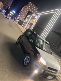 كيا سول • ٢٠١٠ • فتحة