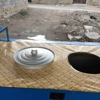 عربانه لبلبي للبيع الطول مترين و العرض متر و 10سم 07737959030