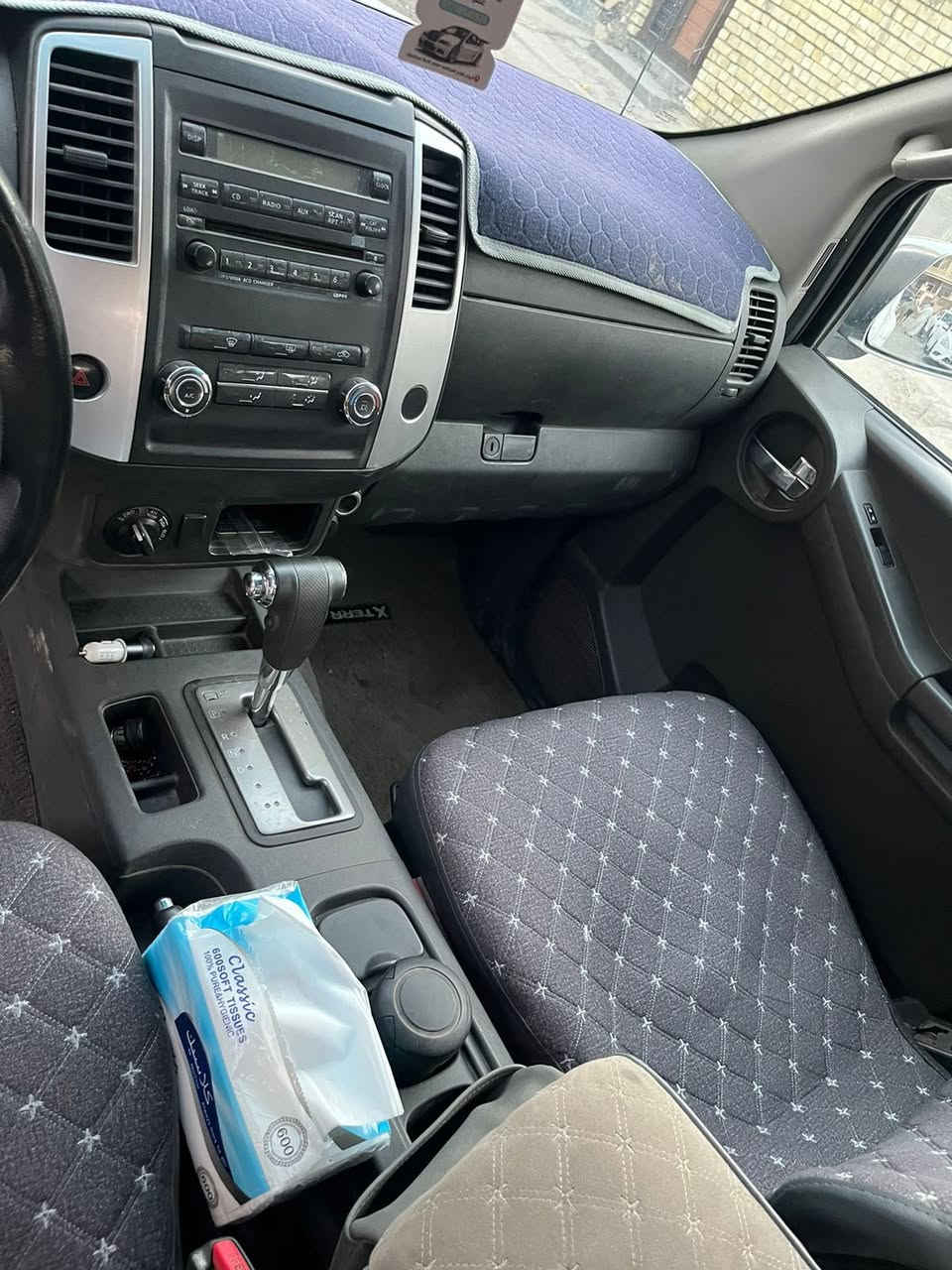 نيسان اكسترا موديل ٢٠٠٩ وارد خليجي فور ويل تخم تاير تبريد قطعتين ثلج السيارة كامله مابيك اي نقص السعر ١٢٠ بية مجال وتخلي رقم تلفون حجم الكير الف دشبول ارمادا لاسفسار رقم الهاتف ***********
