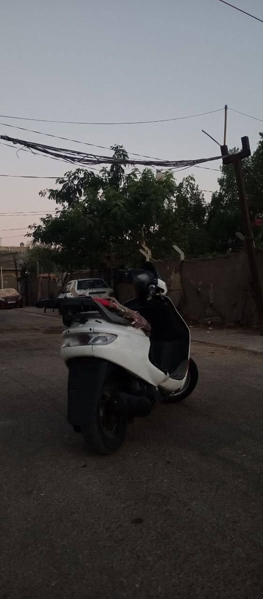 للبيع دراجه فراشه على وضع الشركه كلشي ما عايزه تجي او تشوفه بعينك سعره 550بيه مجال بسيط ول مو شراي لا يتعبني عنواني النجف الاشرف ***********فقط واتساب
